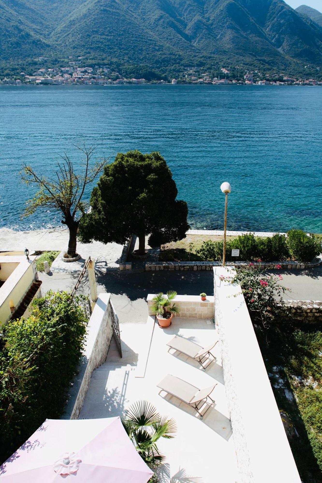 Villa Three Dots By Todorovic Family Kotor Exterior foto