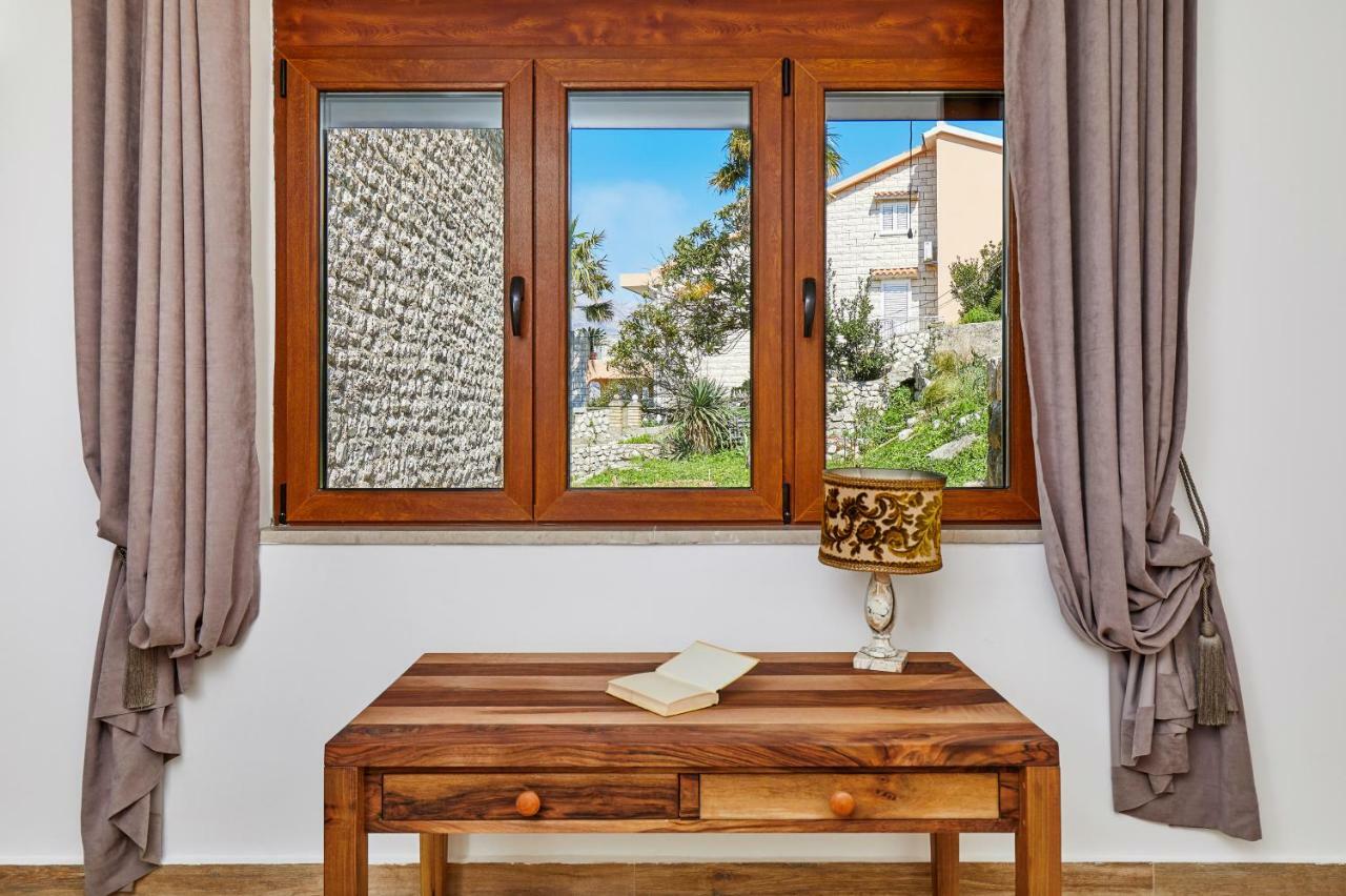 Villa Three Dots By Todorovic Family Kotor Exterior foto